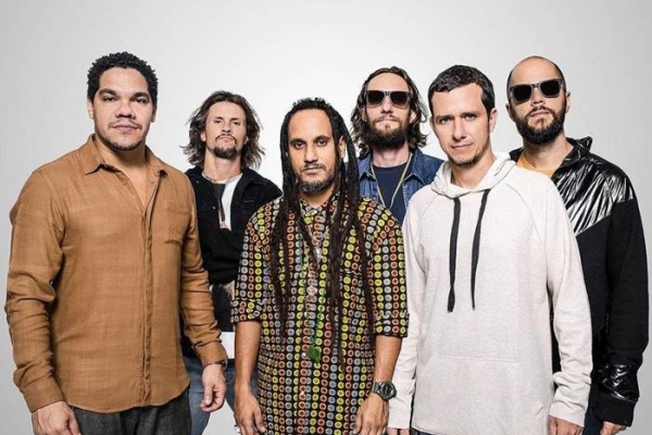 Com 23 anos de carreira e novo projeto autoral prestes a ser lançado, Ponto de Equilíbrio acumula 226 milhões de streams no Spotify