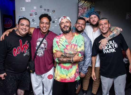 Banda Expressão embala corações apaixonados com o novo single Jura