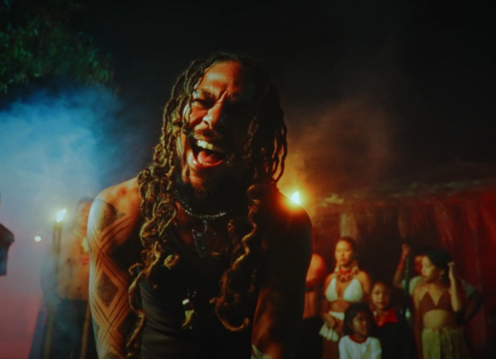 Dada Yute imerge no Pantanal com o clipe de Deixa Viver e clama por socorro