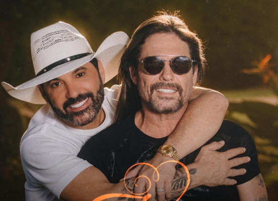 Edson e Hudson renovam o repertório de atemporais com Fã