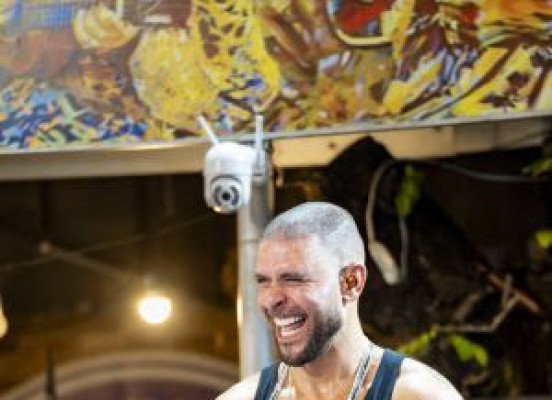 Diogo Nogueira comanda roda de samba, Pagode do Nogueira, no Rio de Janeiro