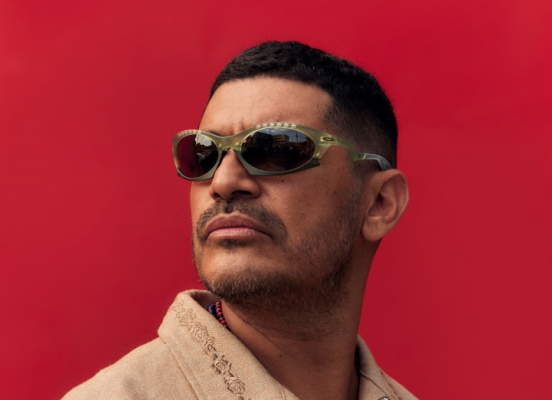 Criolo celebra 50 anos com turnê, discos inéditos, livro e parcerias internacionais